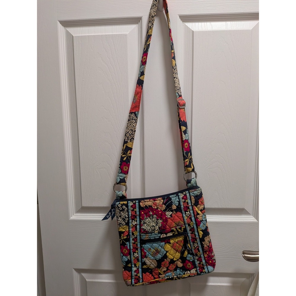 Vera Bradley Quilted Retired Happy Snail Crossbody Bag Zip Adjustable Strap